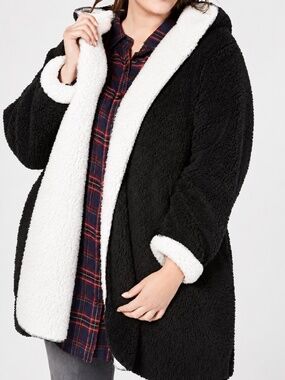 Urban Outfitters Reversible Black/WHIT Teddy Sherpa Hoodie House Coat Robe sz. M